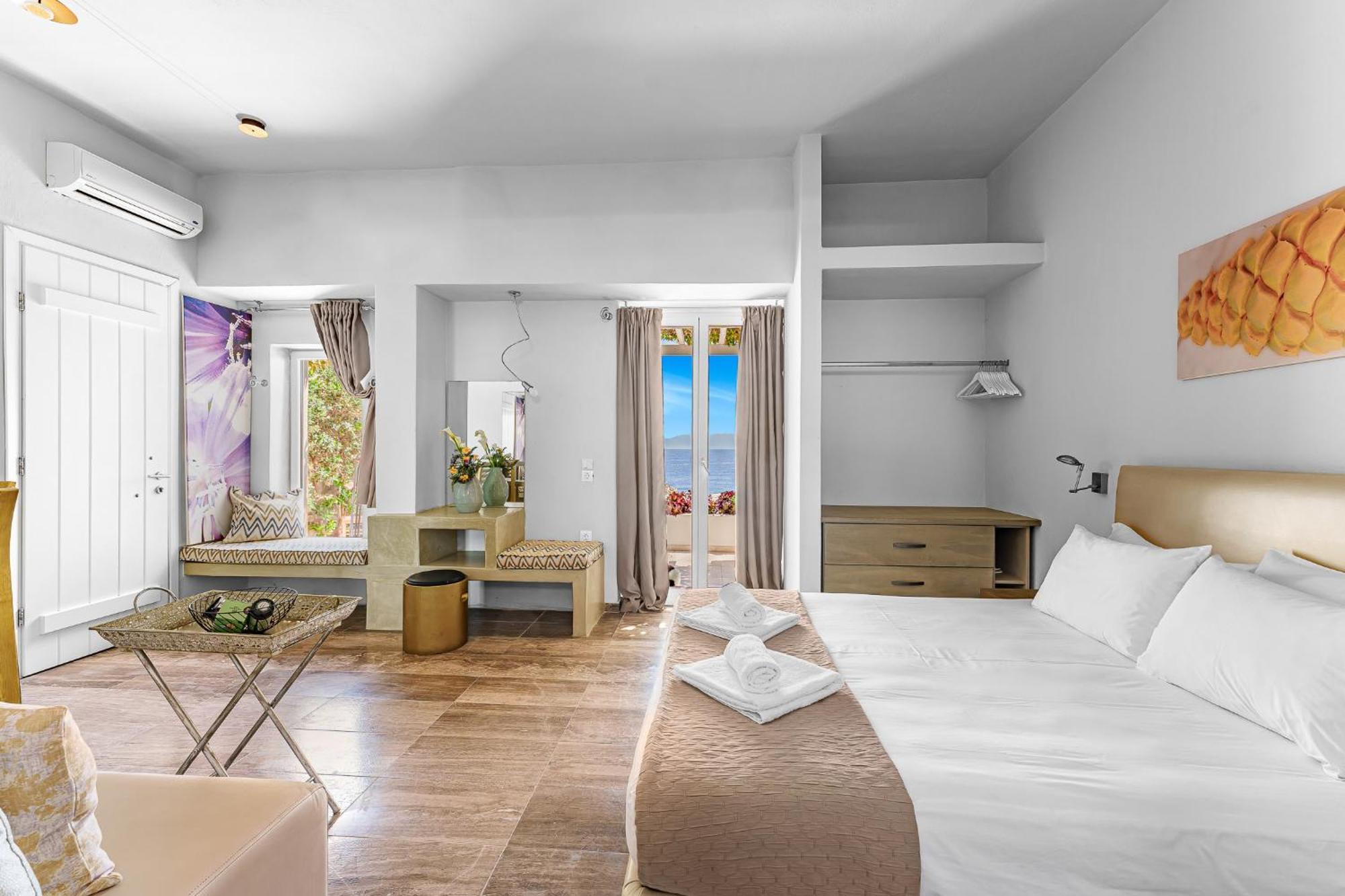 Super Rockies Resort Super Paradise Beach  Phòng bức ảnh